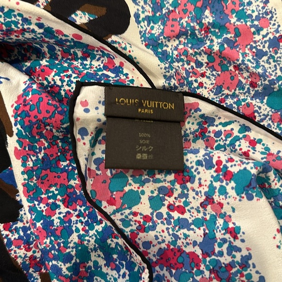 Louis Vuitton shawl - Picture 3 of 4